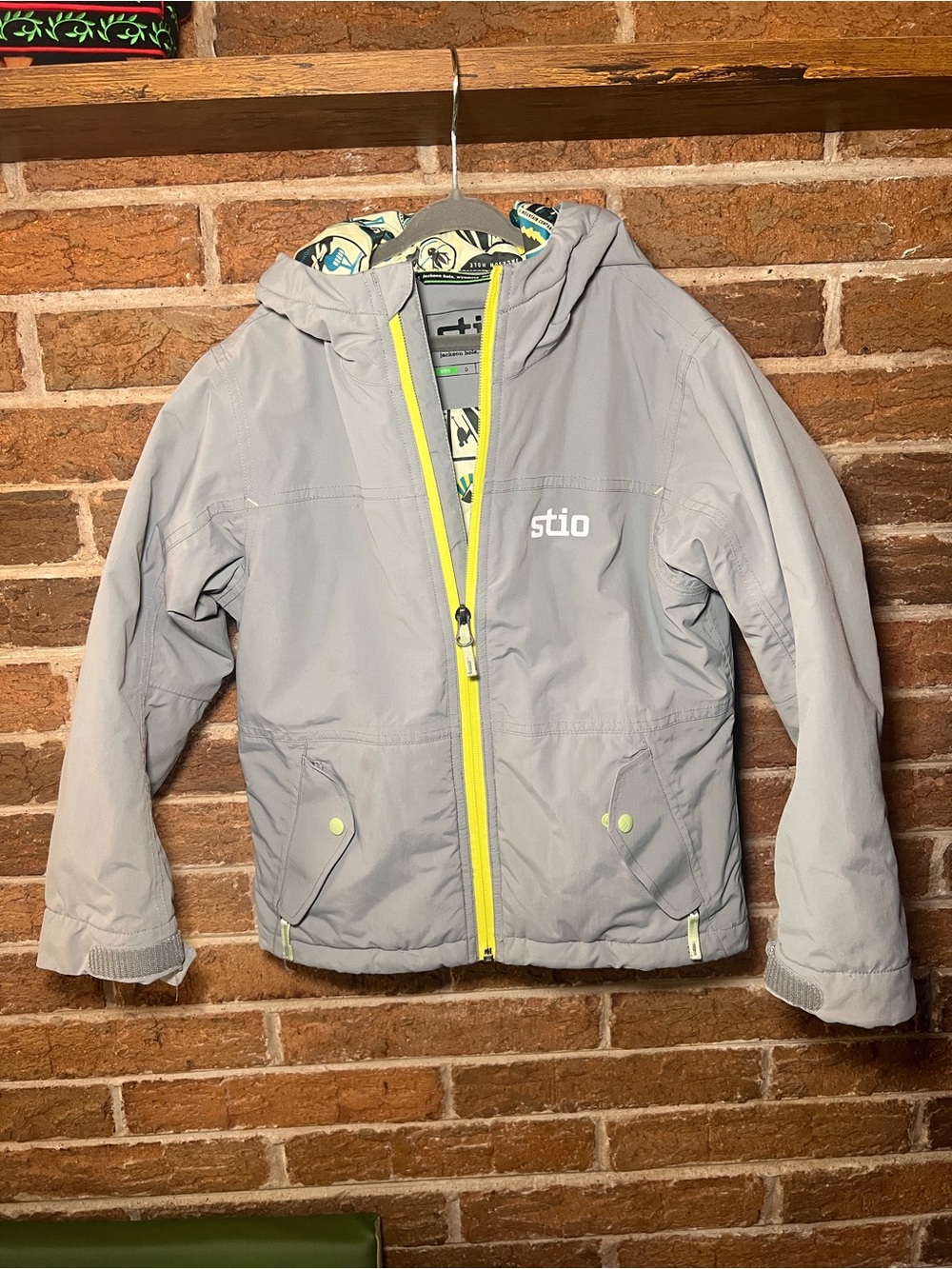 Stio Kids Size 6 Rafferty Light Gray Insulated Hooded Jacket Ski Snowboard